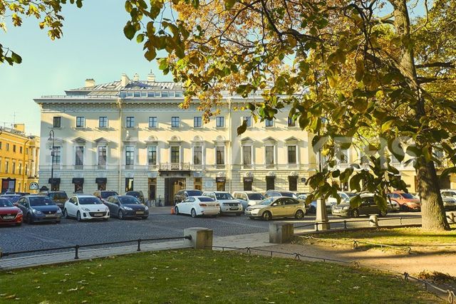 Искусств, 5 – дом архитектора П. Жако с открытыми террасами