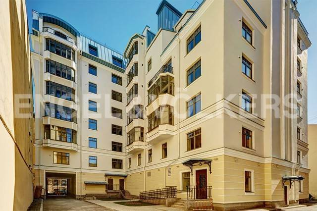 «4 Советская, 9» - Дом бизнес-класса у площади Восстания