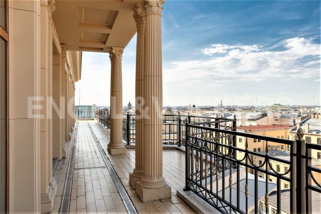 «Фонтанка, 76» – пентхаус в сердце Петербурга