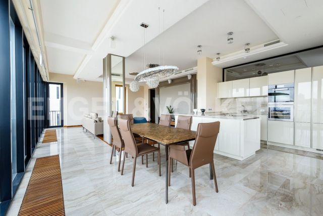 «Дом у моря» – стильный дизайн в окружении парков