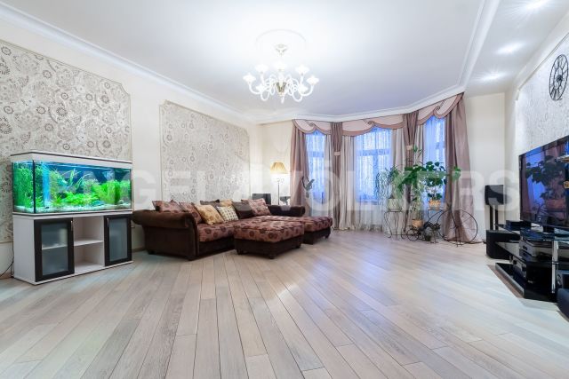 9-я Советская, 5 – классика и современность