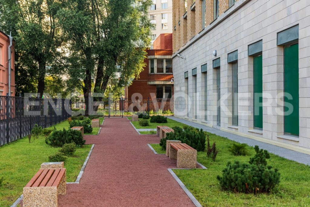 Кирочная ул., 70 Ландшафт закрытой территории дома
